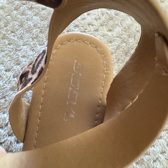 Soda Leopard Print Espadrille Sandals, Size 8.5 - Picture 7 of 12